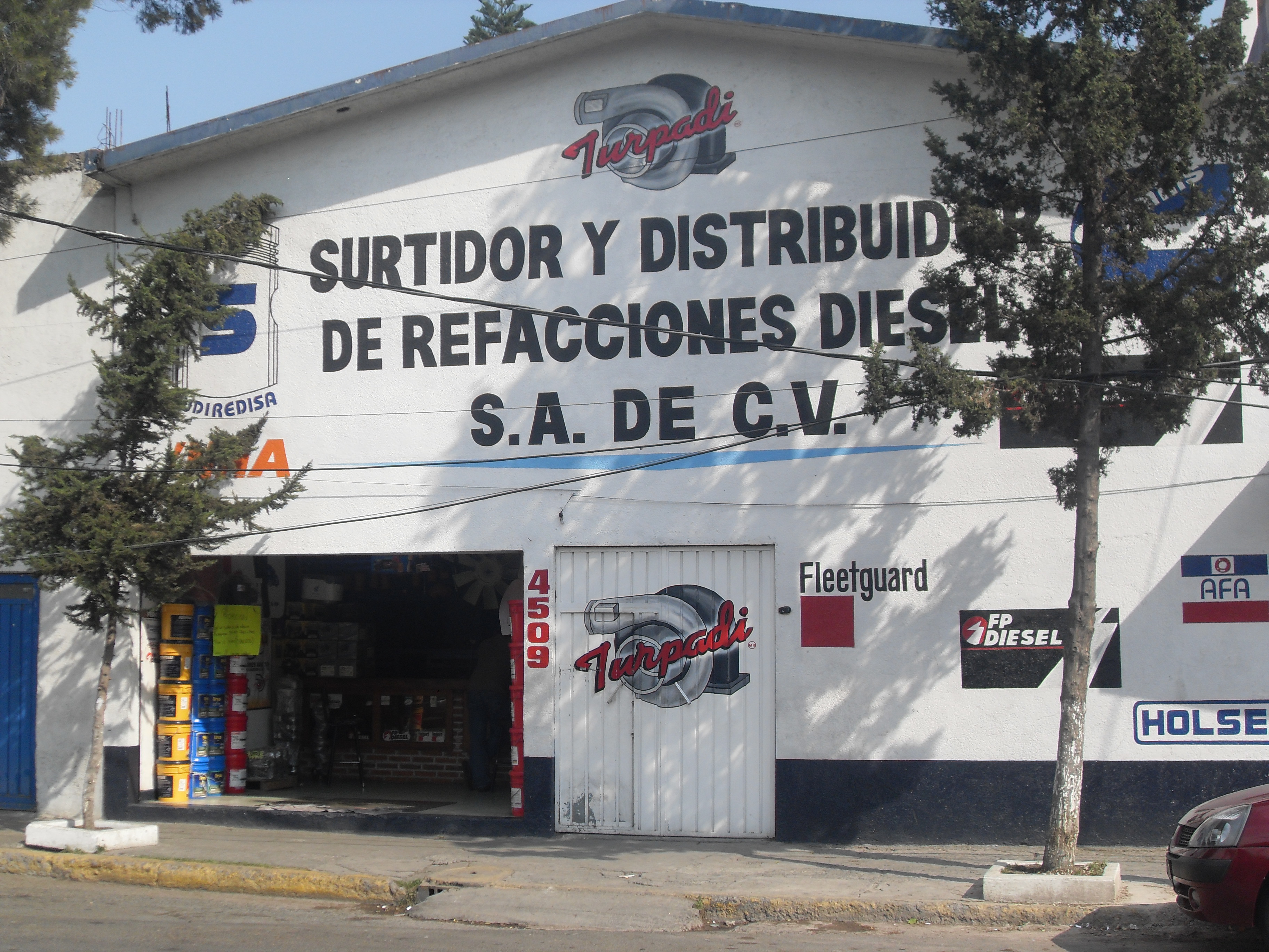 fachada surtidor